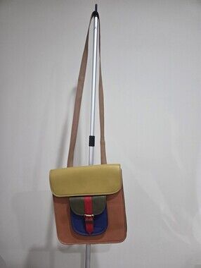 Soruka Convertible Leather Crossbody Bag/backpack